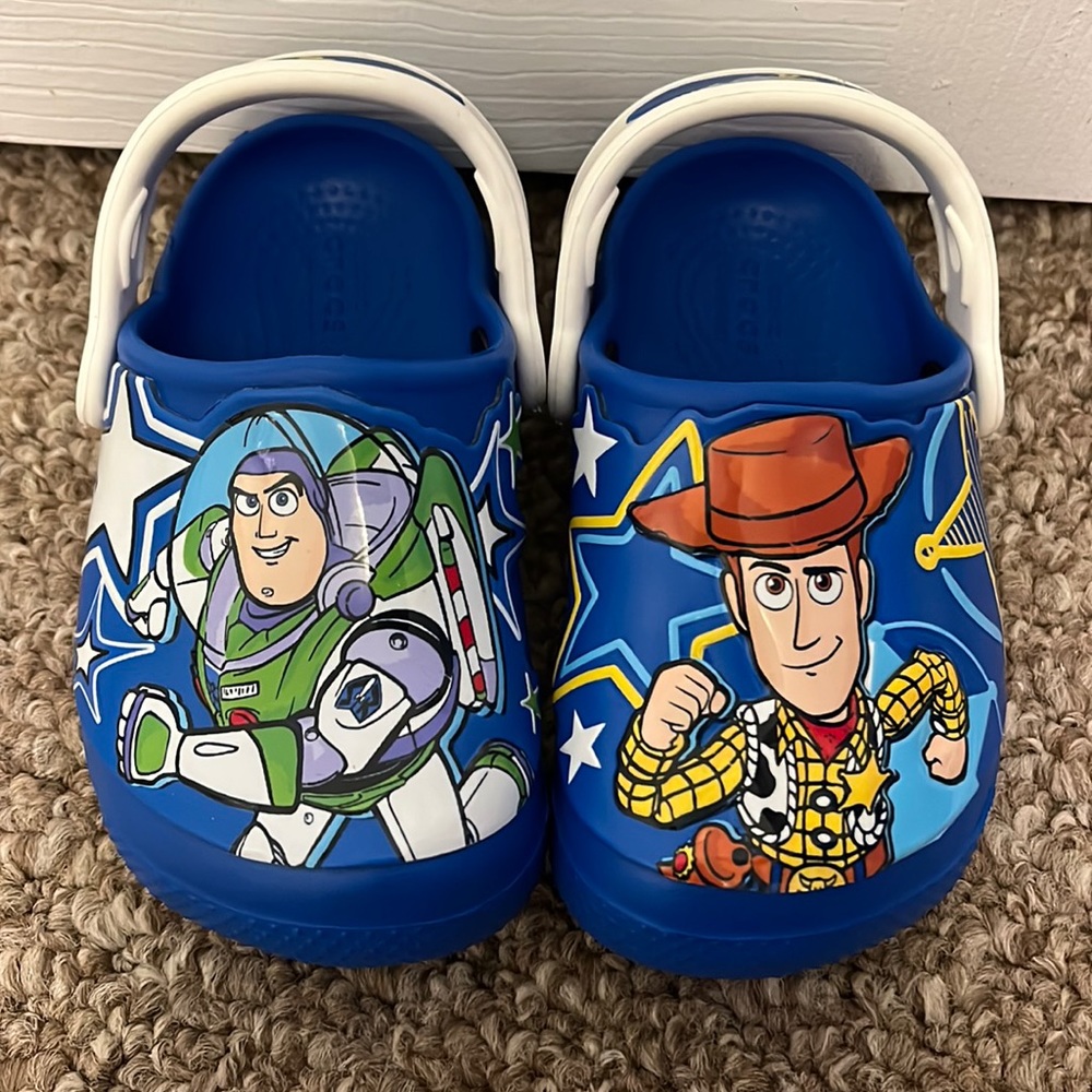 Toy story crocs toddler size 7